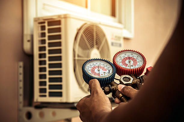 Professional Hvac technician working in Jacksons Gap, AL